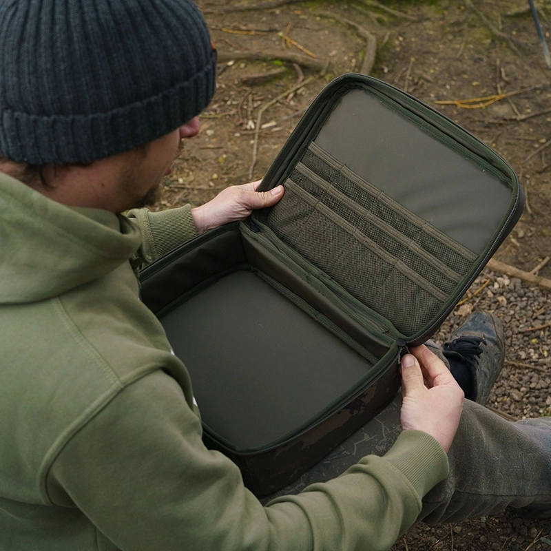 Solar Tackle Worldwide Tackle Station Large